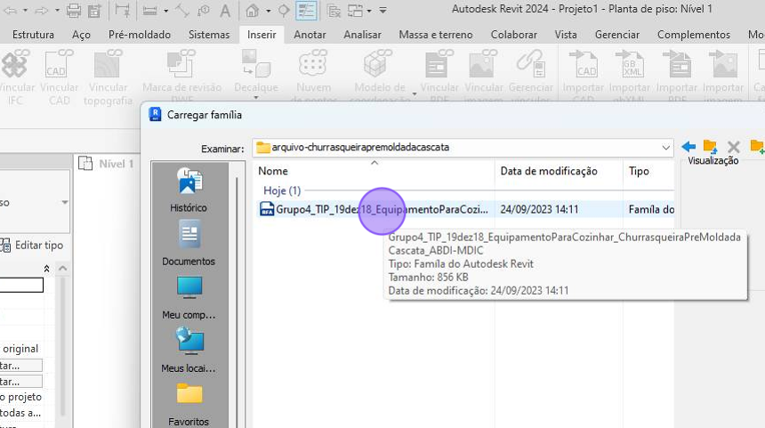 Screenshot of: Selecione o arquivo da família que você quer inserir no Revit